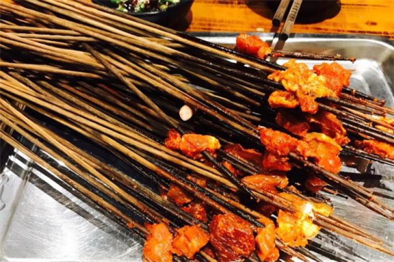 龍窖砂锅串串香